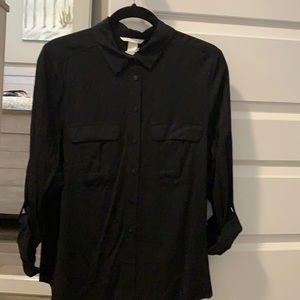 H&Mblack shirt It could be rolled up three-quarter sleeves or where it long